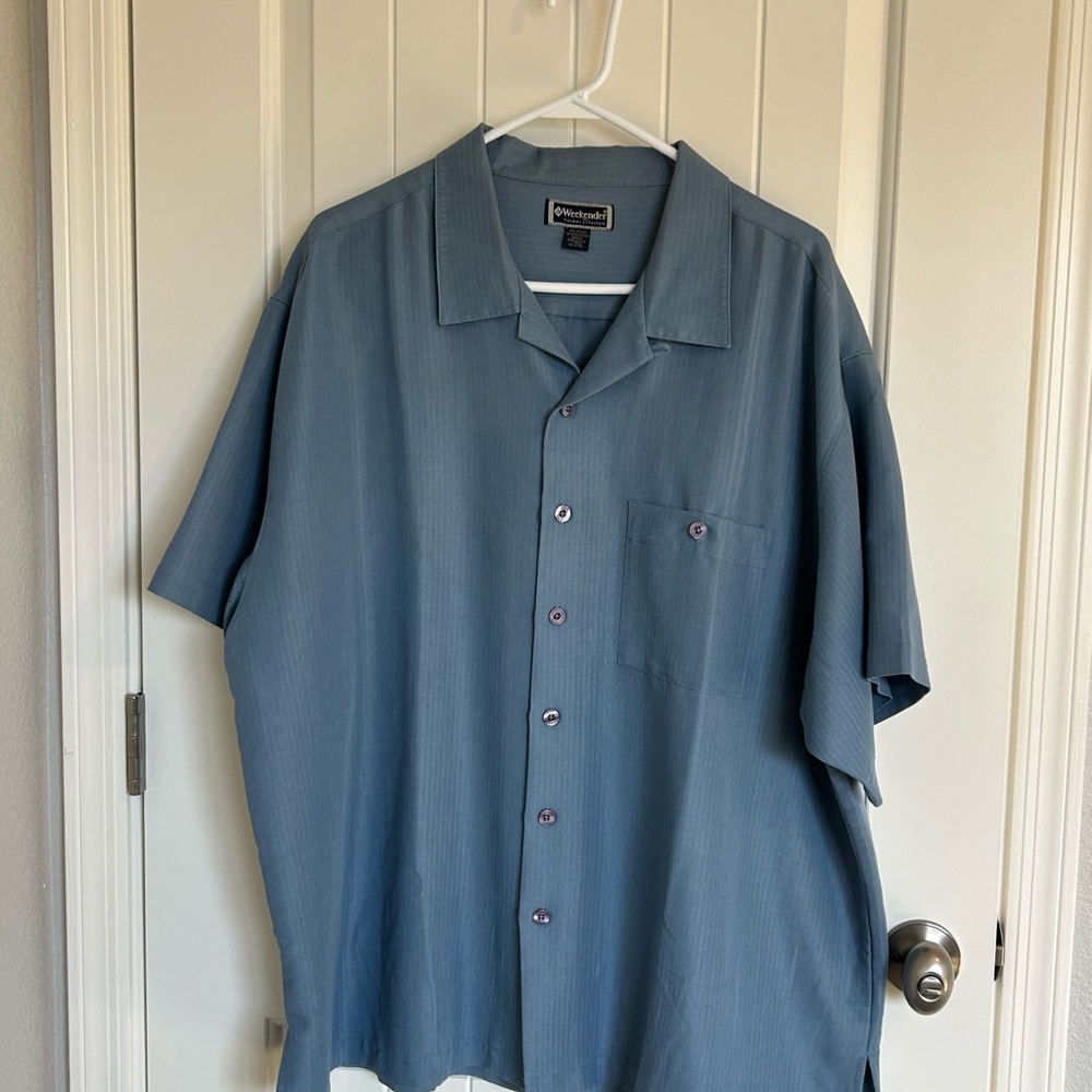 Weekenders Men's Casual Blue Button Down Shirt